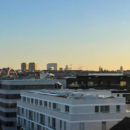 200M2 Designer Penthouse - Terrace, Gym & Private Parking