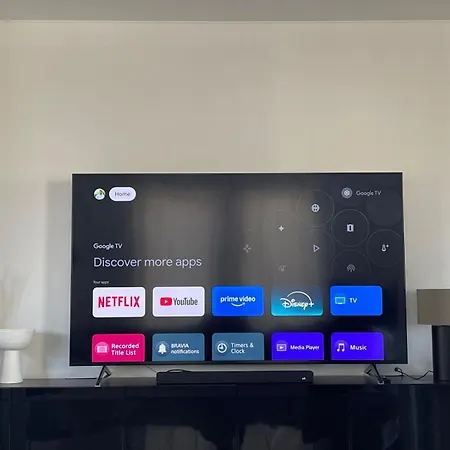 Luxe Penthouse 2br Apartment