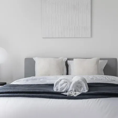 Luxe Penthouse 2br Apartment Luxembourg