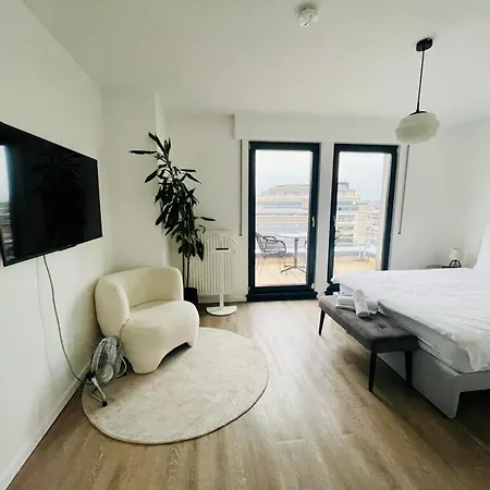 Apartmán Luxpenthouse 200m2 With Terrace Gym And Parking