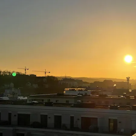 Luxe Penthouse 2br Apartment *